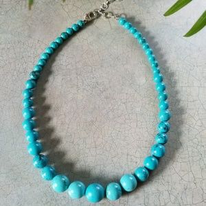 DYED HOWLITE GRADUATED NECKLACE.WEIGHTY&ADJUSTABLE